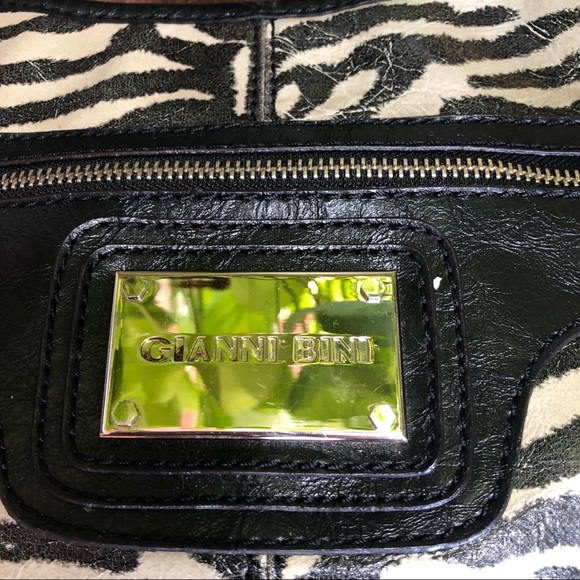 Gianni Bini Zebra Hobo ‘Maya’ Bag - Picture 6 of 14
